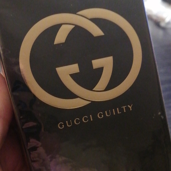 Gucci Guilty Perfumised Body Lotion 200 ml Patchouli, Peach, Lilac, Amber Notes - Picture 6 of 6